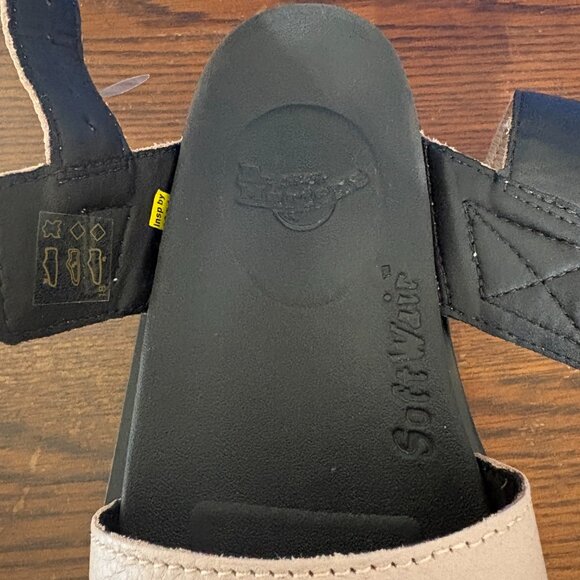 Dr. Martens Women's Voss Quad Pisa Leather Platform Sandals Taupe Size 6 - Picture 8 of 8